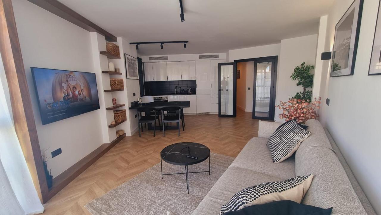 Luxe Appartement In Het Centrum Van Malaga Met Gratis Parkeerplek! Eksteriør bilde